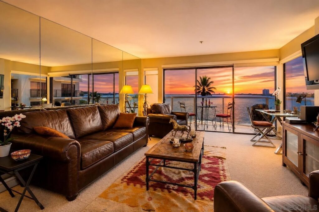 3888 Riviera Dr #301