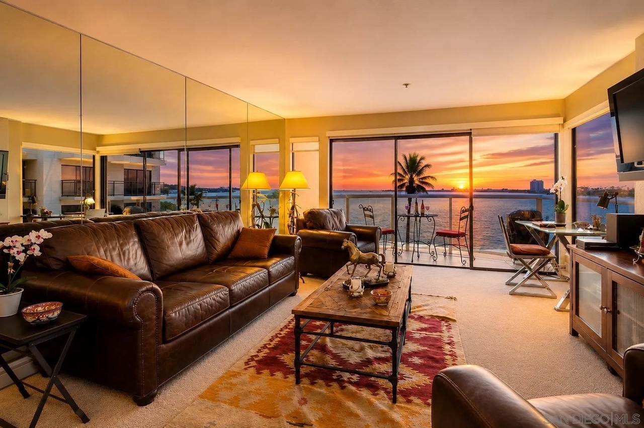 3888 Riviera Dr #301